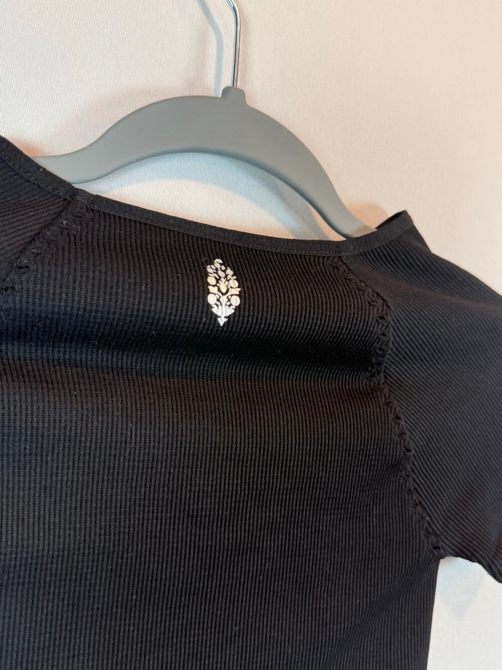 Free People FP Movement XS Black Ribbed Cutout Crop Top Short Sleeve Athleisure